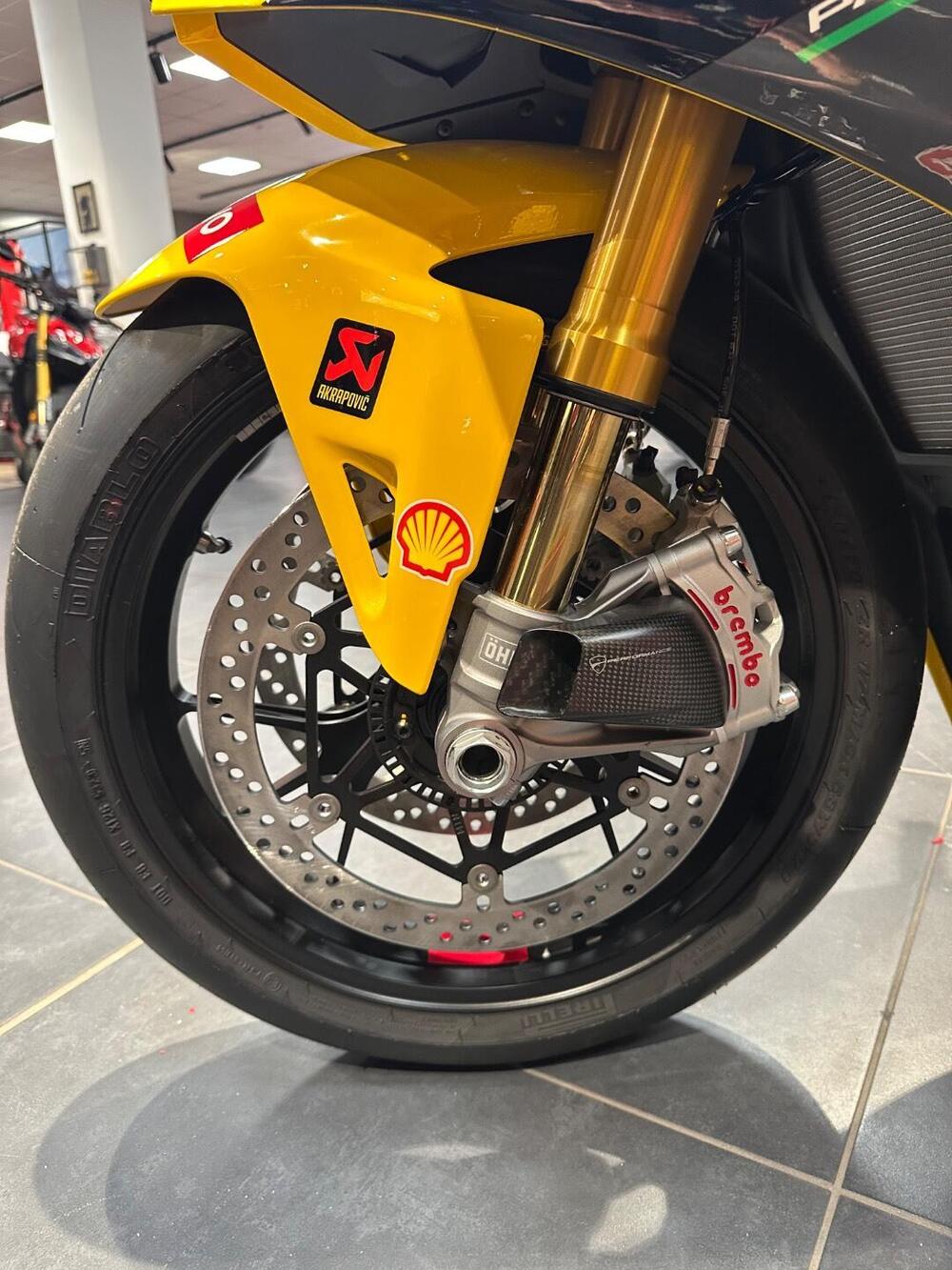 Ducati Panigale V4 Bagnaia 2023 World Champion Replica (2024) (7)