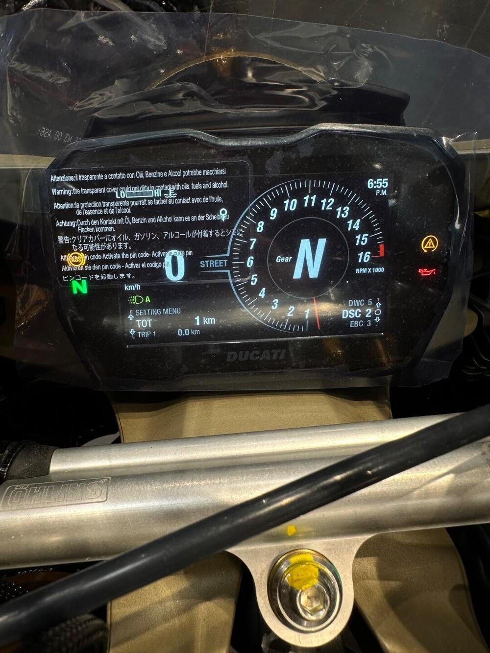 Ducati Panigale V4 Bagnaia 2023 World Champion Replica (2024) (4)