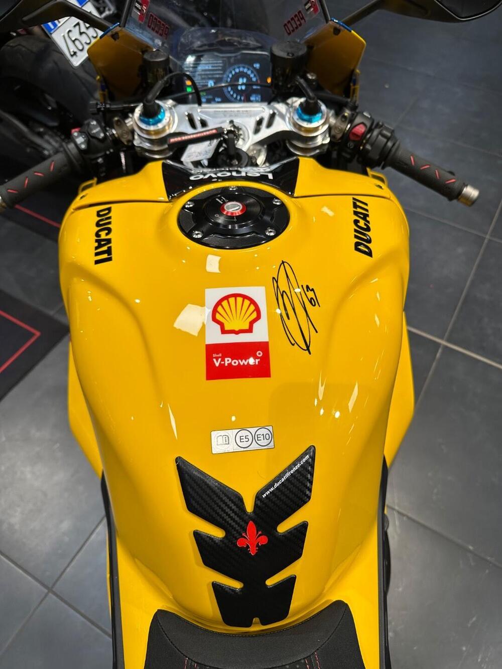 Ducati Panigale V4 Bagnaia 2023 World Champion Replica (2024) (15)