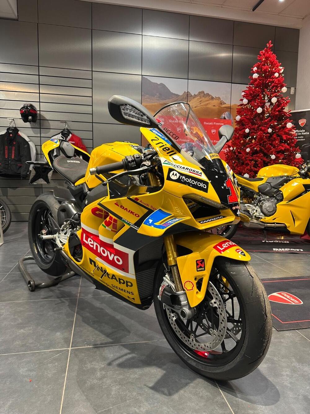 Ducati Panigale V4 Bagnaia 2023 World Champion Replica (2024) (12)