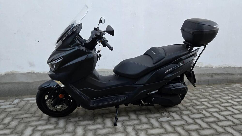 Sym Joymax 300 Z+ (2021 - 24) (3)