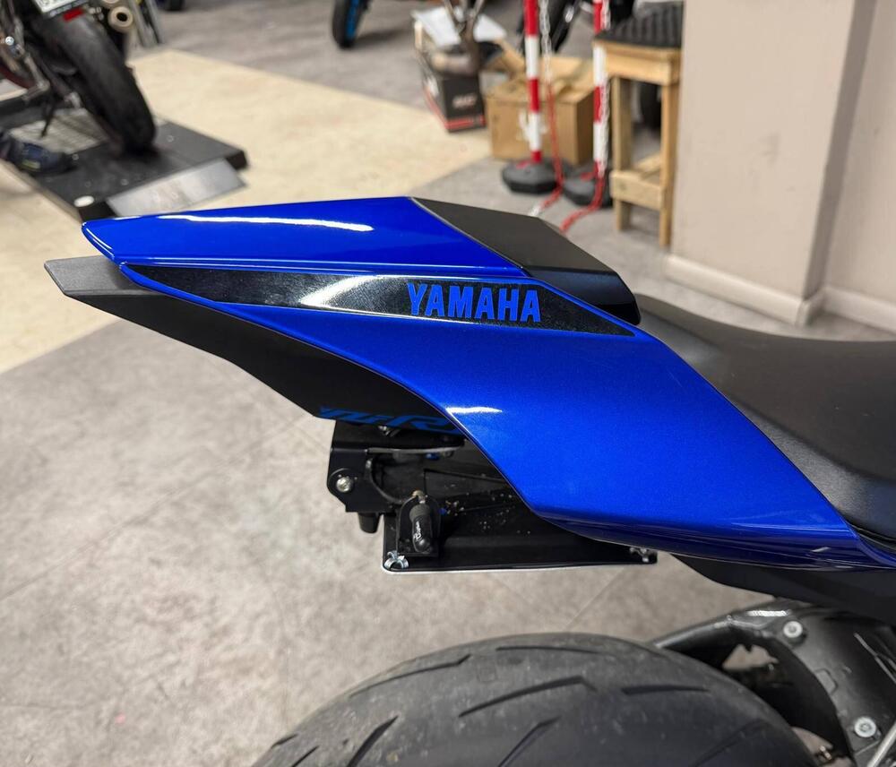 Yamaha YZF R1 (2017 - 19) (7)