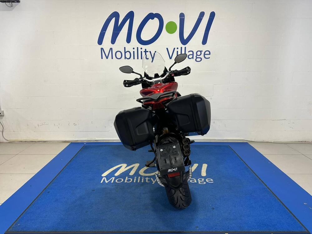 MV Agusta Turismo Veloce 800 Lusso SCS (2021 - 25) (3)