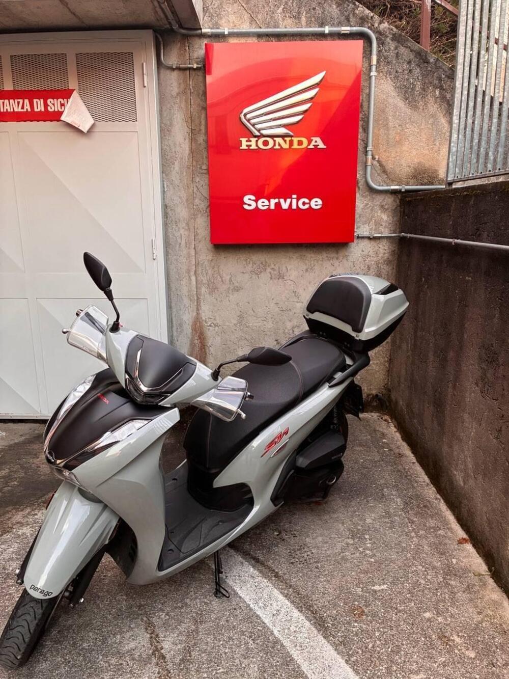 Honda SH 350 (2021 - 24) (2)