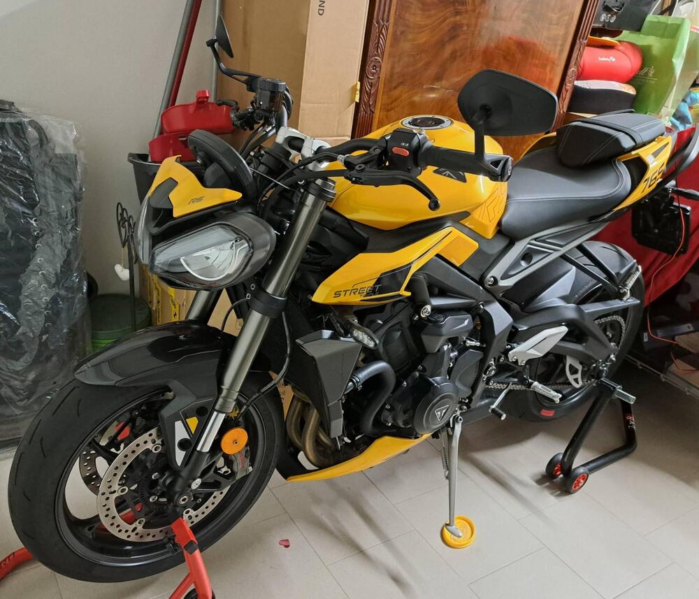 Triumph Street Triple 765 RS (2023 - 25) (2)