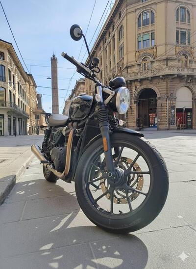 Triumph Street Twin 900 (2017 - 18) usata