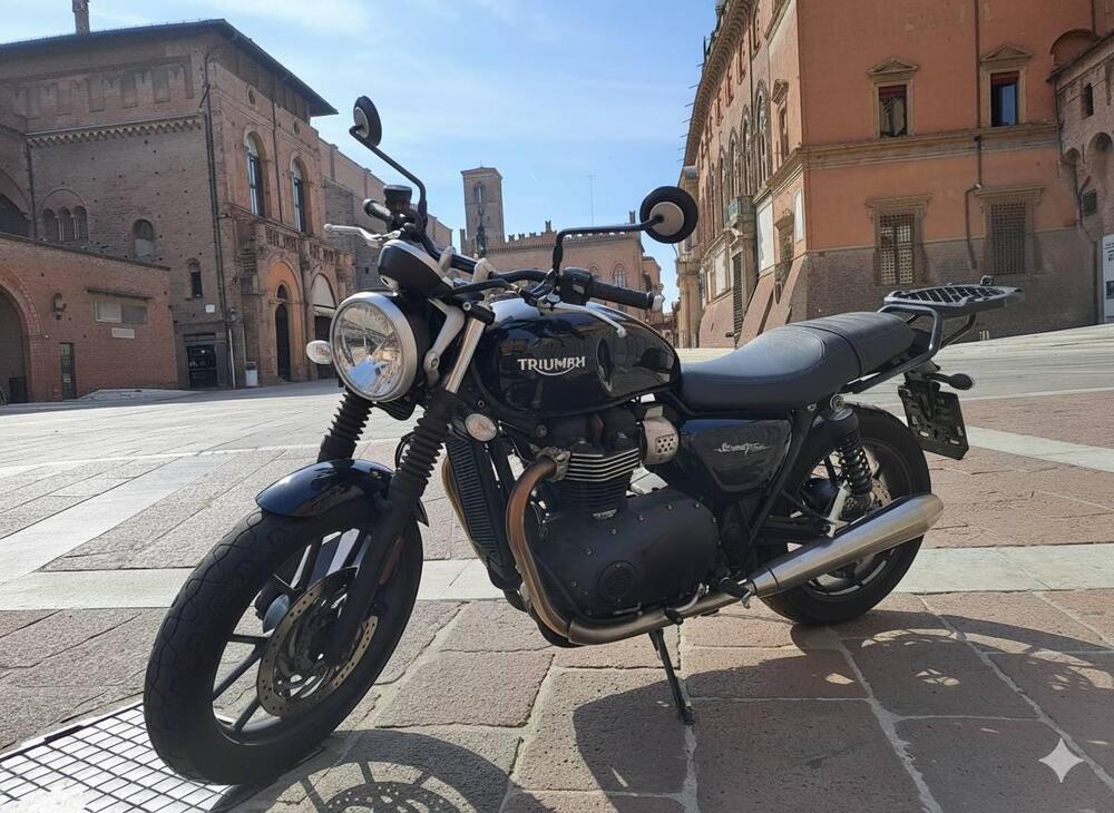 Triumph Street Twin 900 (2017 - 18) (2)