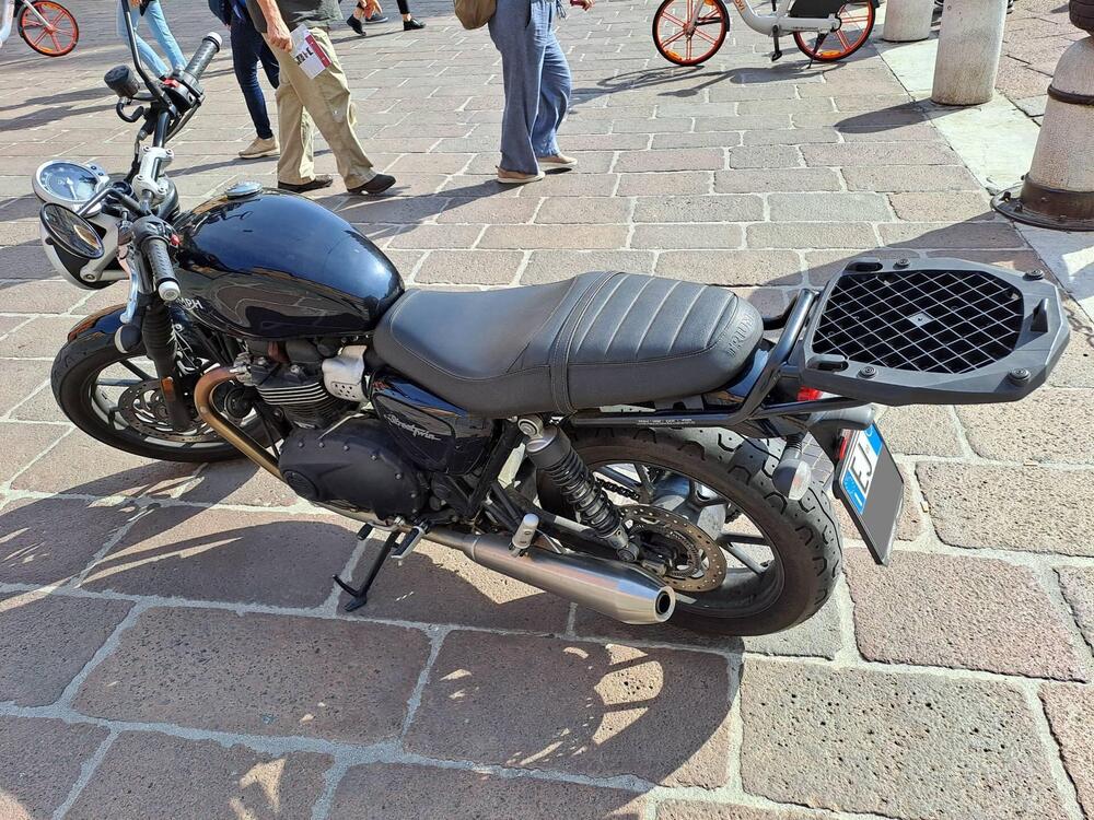 Triumph Street Twin 900 (2017 - 18) (5)