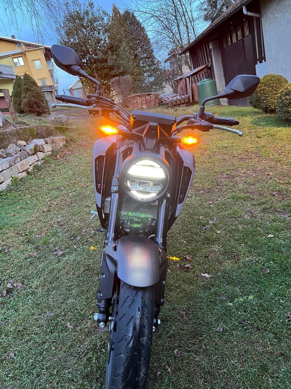 Honda CB 125 R (2024 - 25) (4)