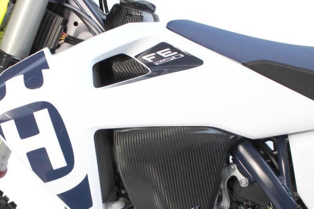 Cover serbatoio inf.e sup. CMT per Husqvarna FE 25 (9)