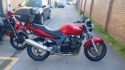 Kawasaki ZR-7 (2001 - 04) usata