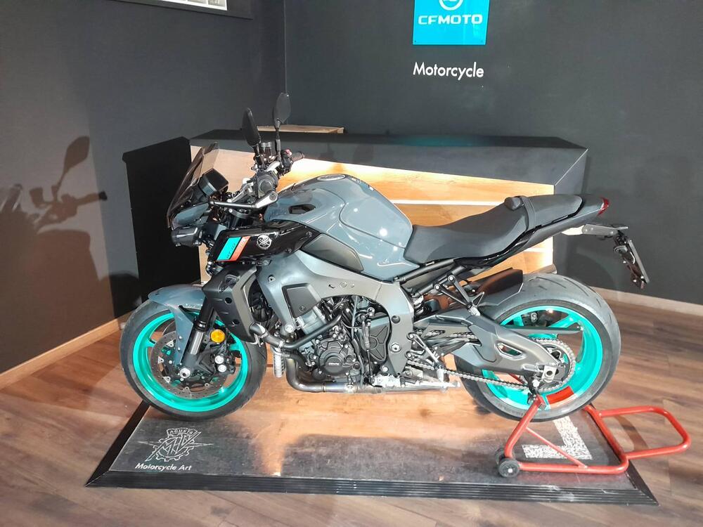 Yamaha MT-10 (2022 - 25) (11)