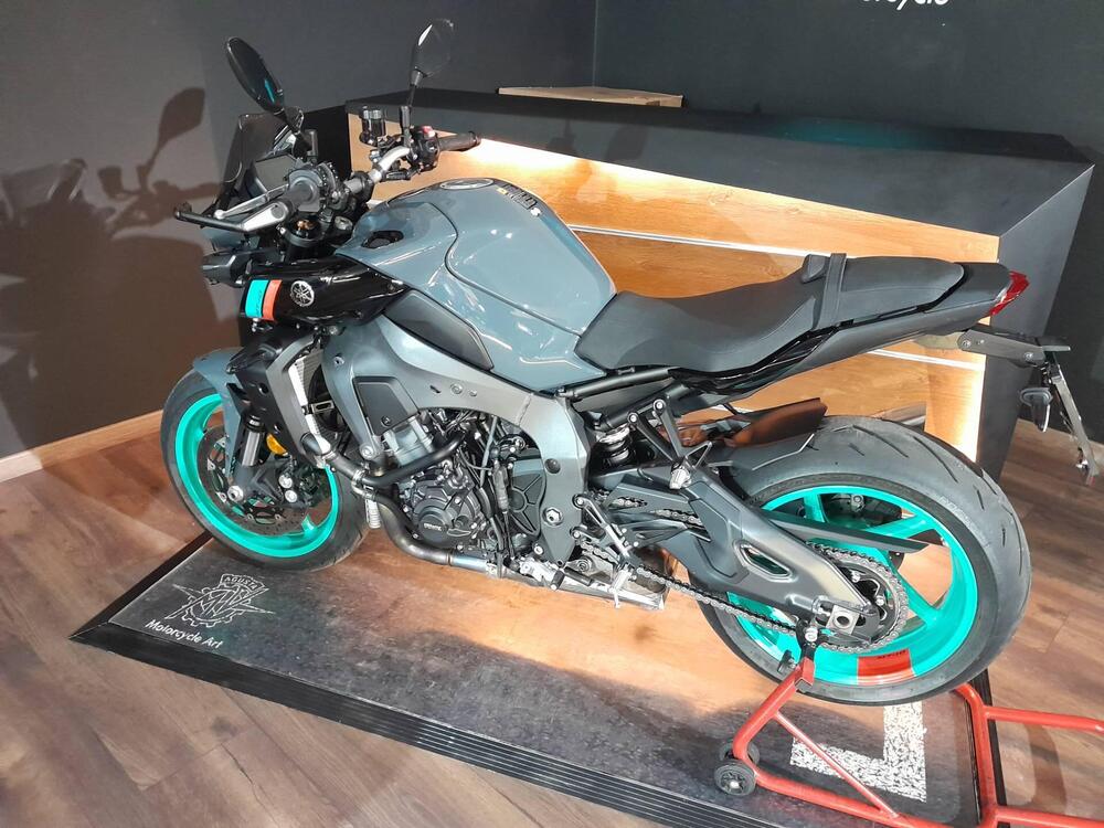 Yamaha MT-10 (2022 - 25) (16)