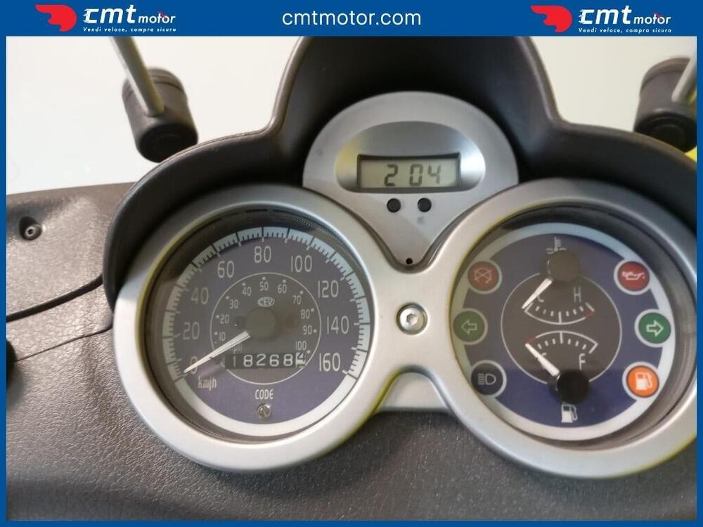 Piaggio Beverly 250 (2004 - 05) (5)