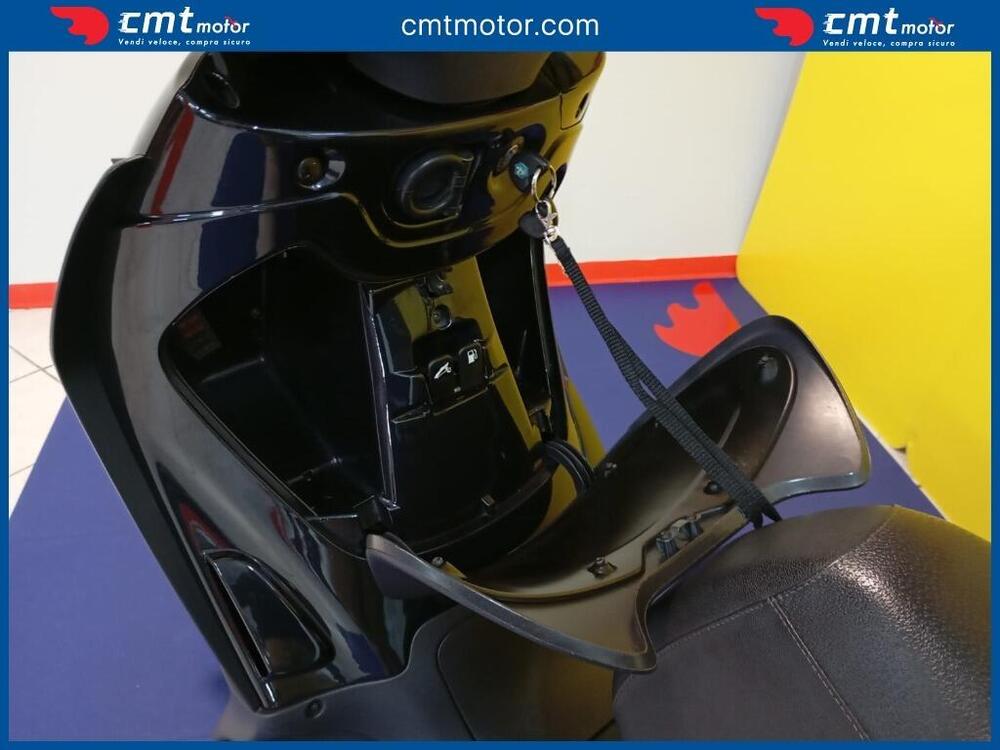 Piaggio Beverly 250 (2004 - 05) (7)