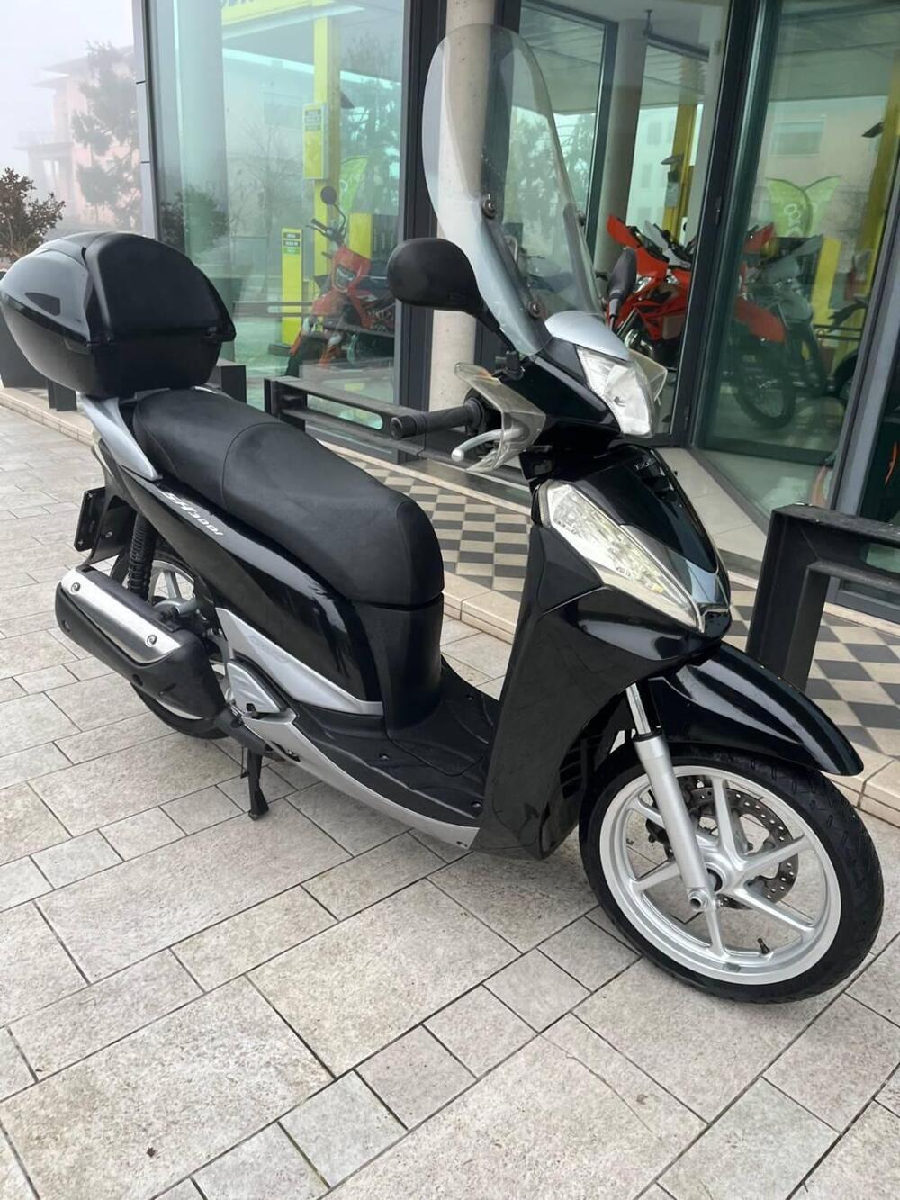 Honda SH 300 i ABS (2013 - 14) (2)