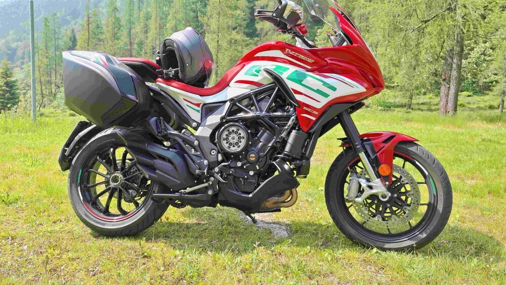MV Agusta Turismo Veloce 800 RC SCS (2022 - 25) (3)