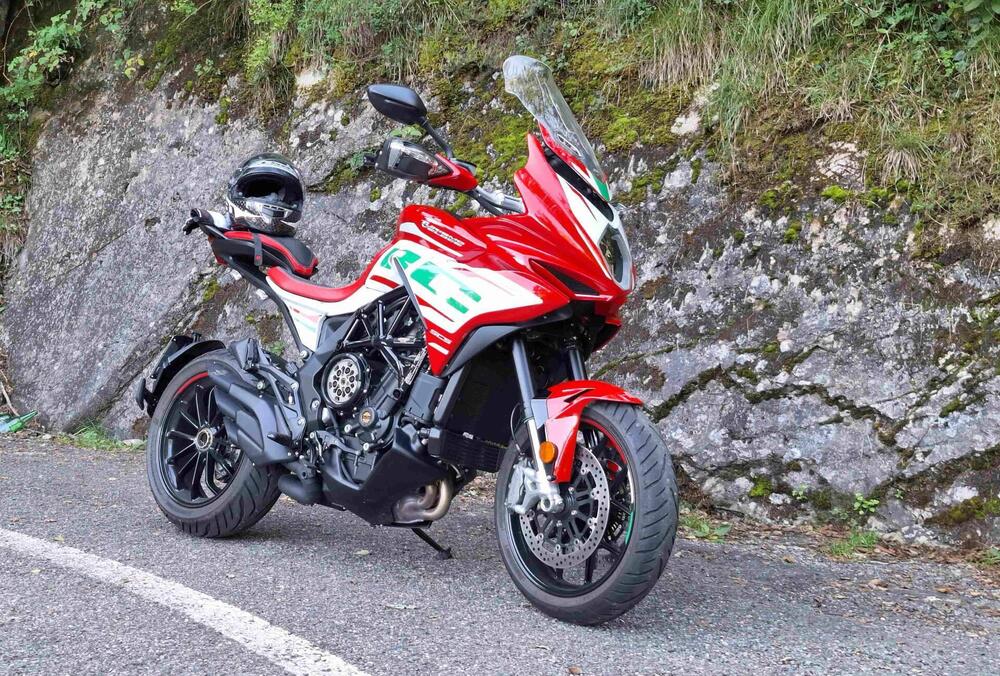 MV Agusta Turismo Veloce 800 RC SCS (2022 - 25)
