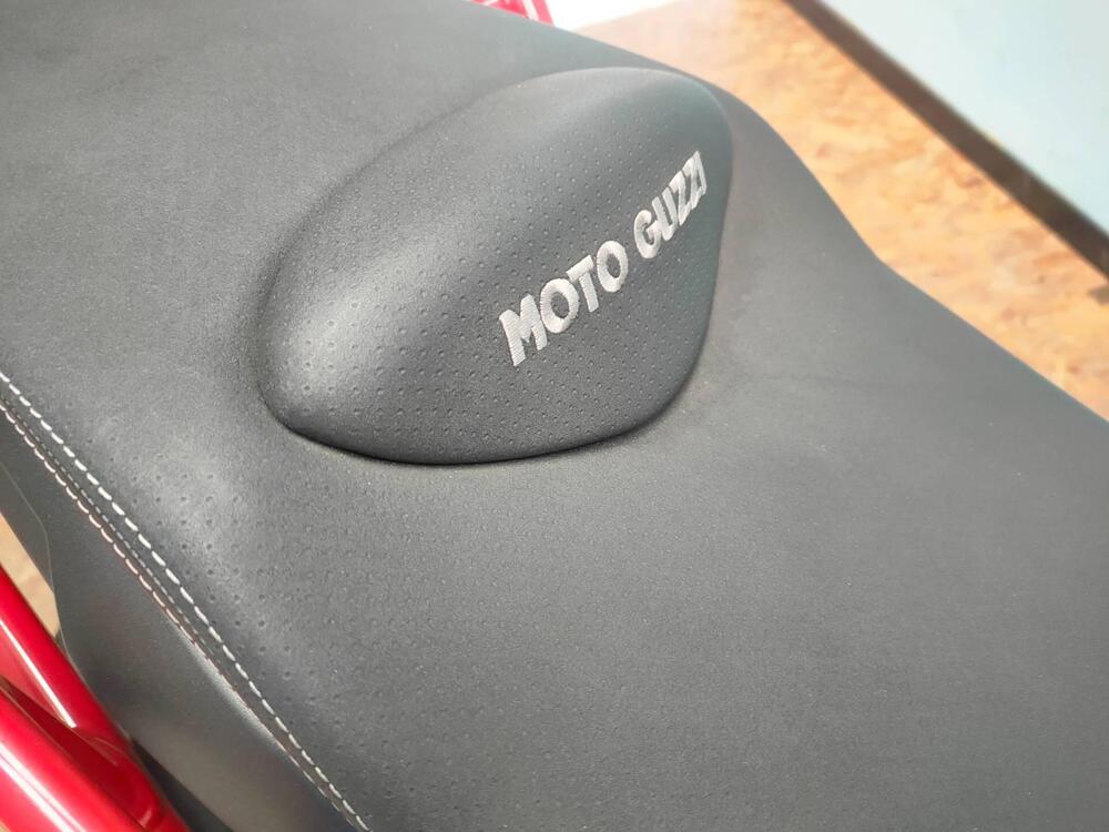 Moto Guzzi V85 TT (2019 - 20) (12)