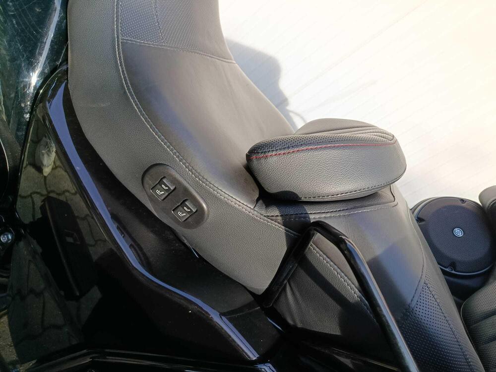 Harley-Davidson 117 CVO Tri Glide (2022) - FLHTCUTGSE_AF (7)