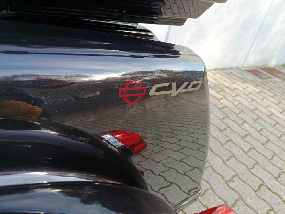 Harley-Davidson 117 CVO Tri Glide (2022) - FLHTCUTGSE_AF (8)