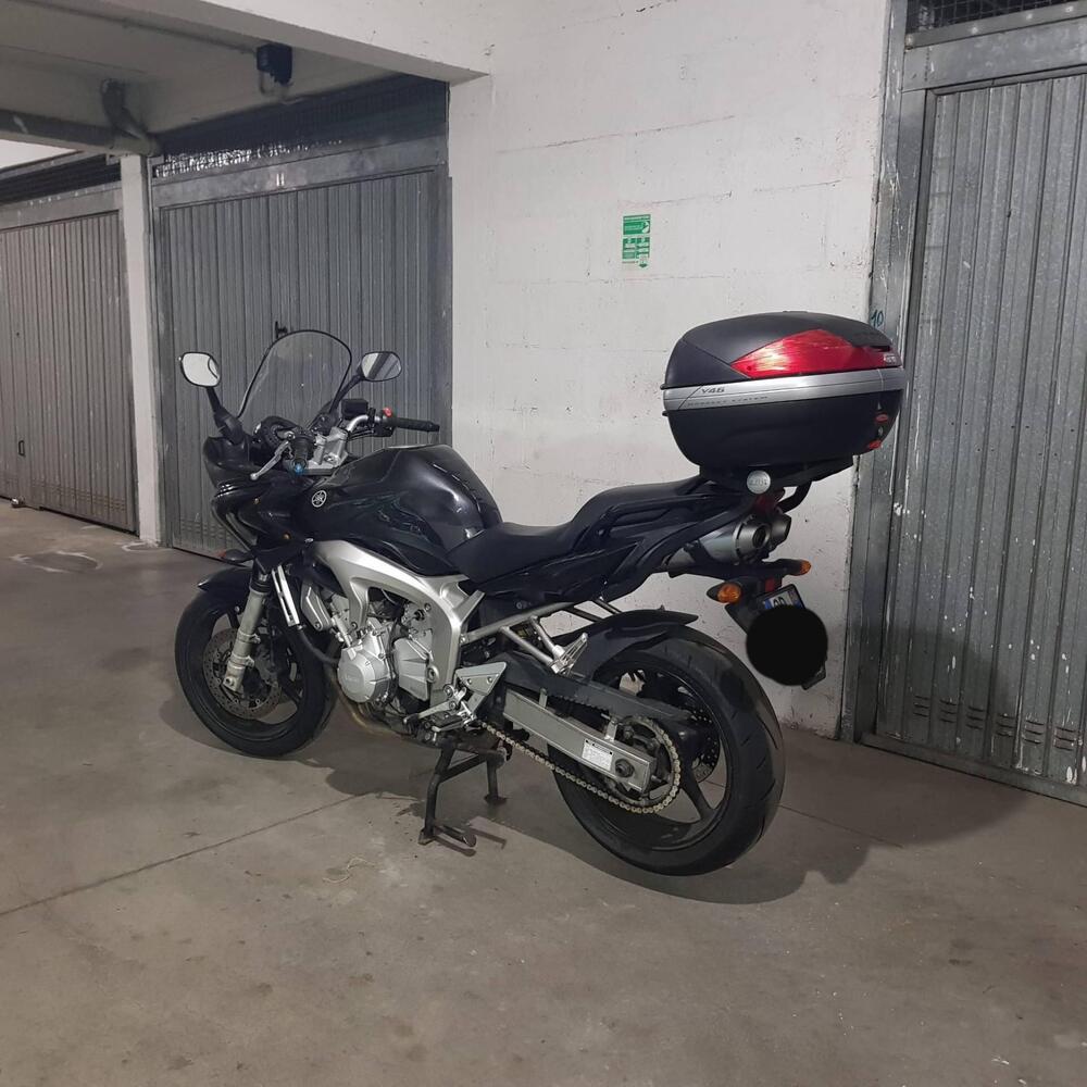 Yamaha FZS 600 Fazer (2003 - 04) (3)