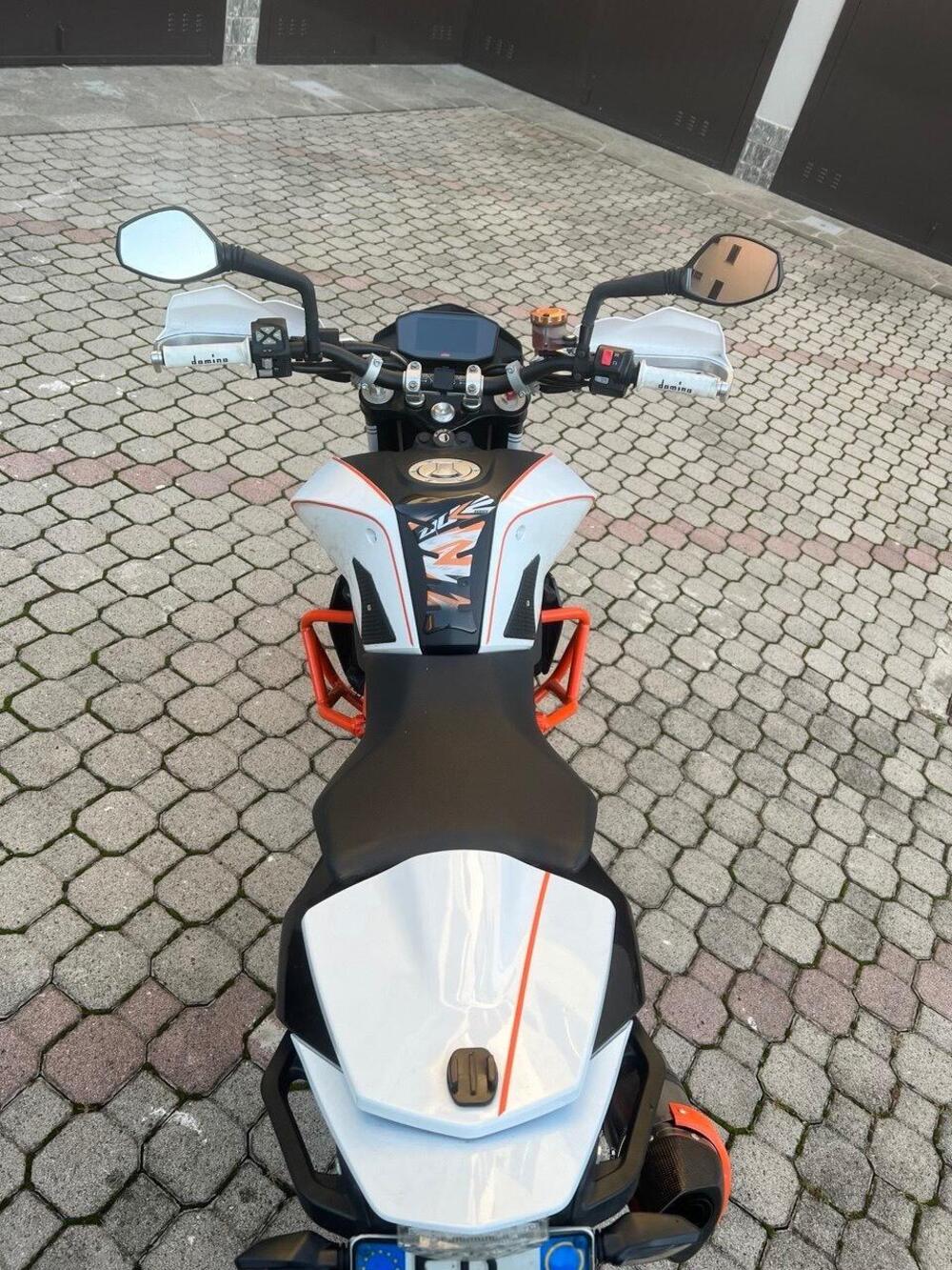 KTM 690 Duke R (2016 -17) (10)