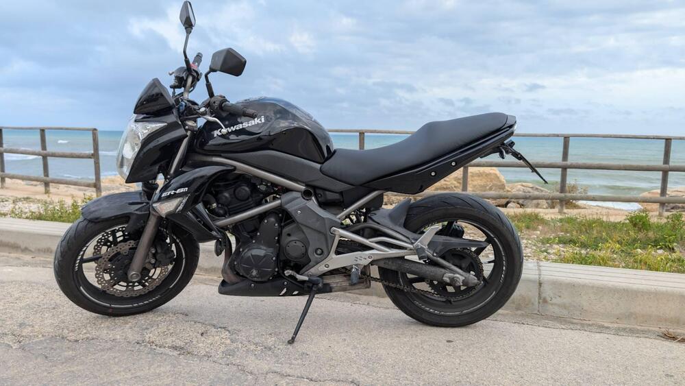 Kawasaki ER-6N (2009 - 11) (4)