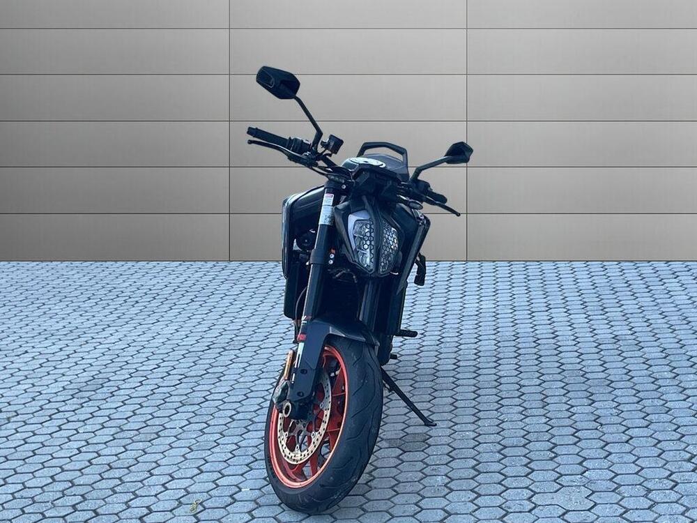 KTM 890 Duke R (2021) (3)