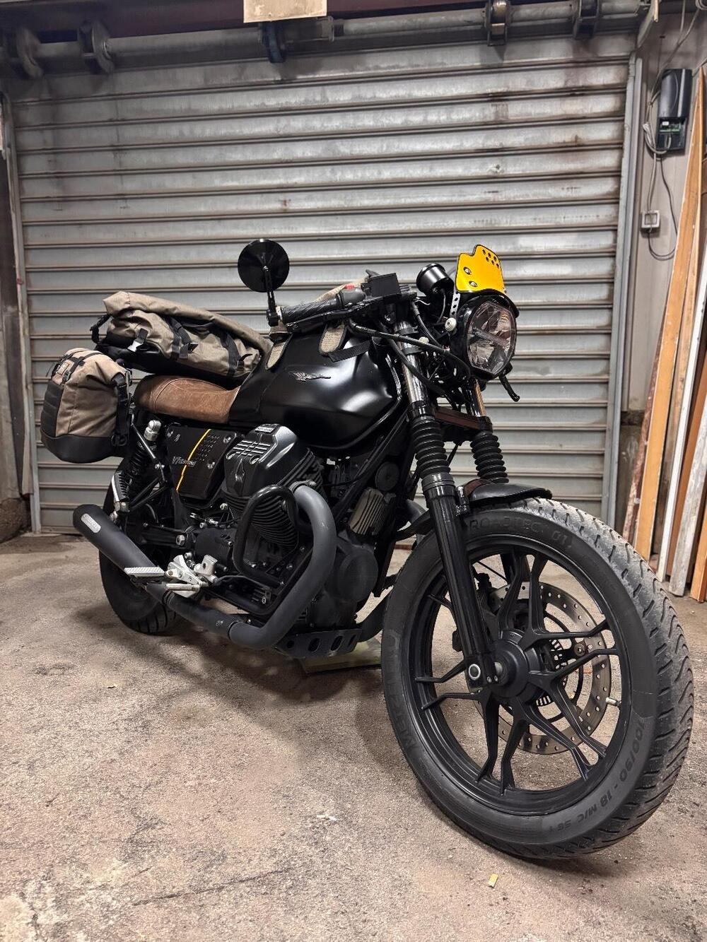 Moto Guzzi V7 III Stone (2017 - 20) (10)