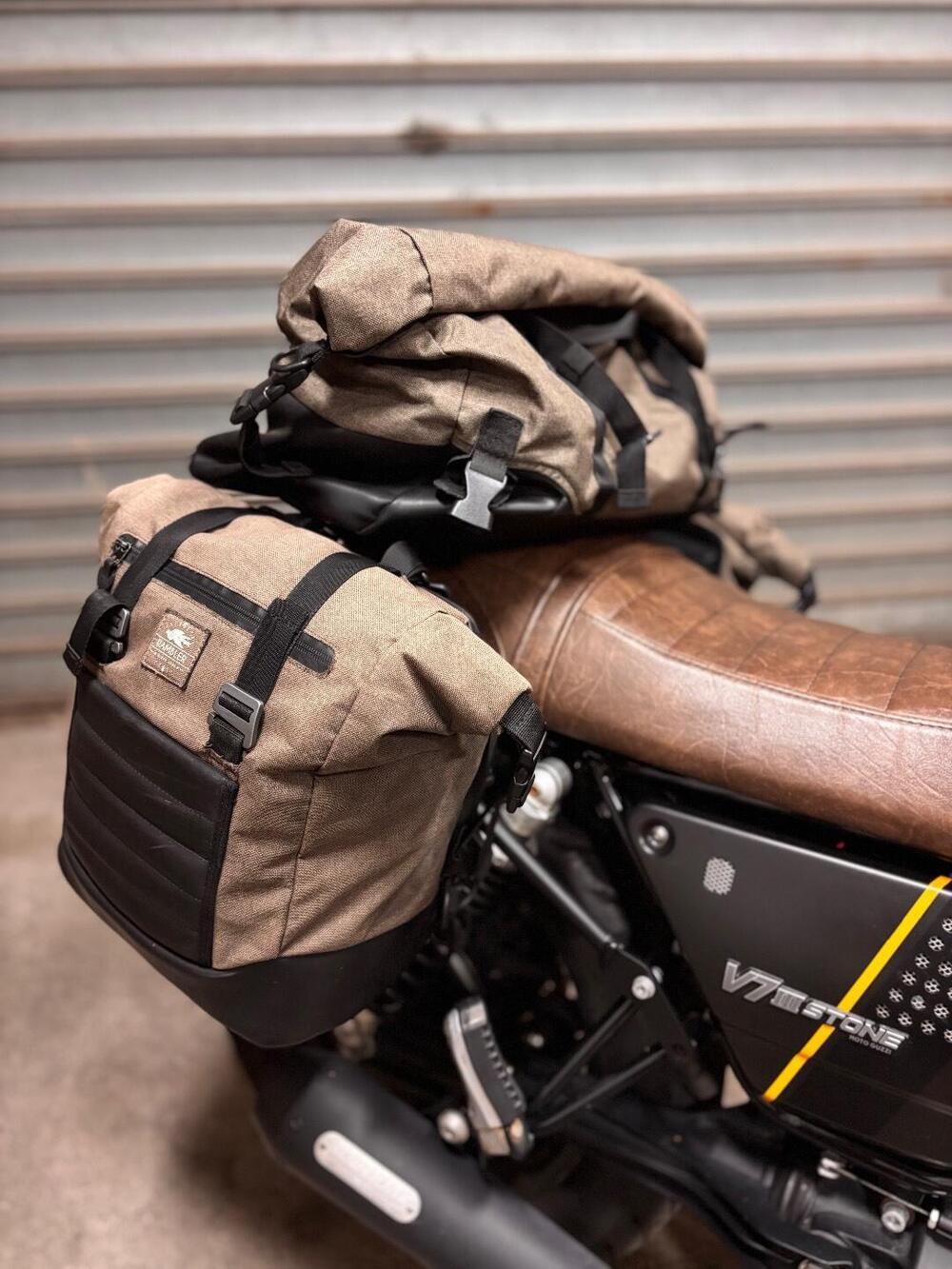 Moto Guzzi V7 III Stone (2017 - 20) (11)