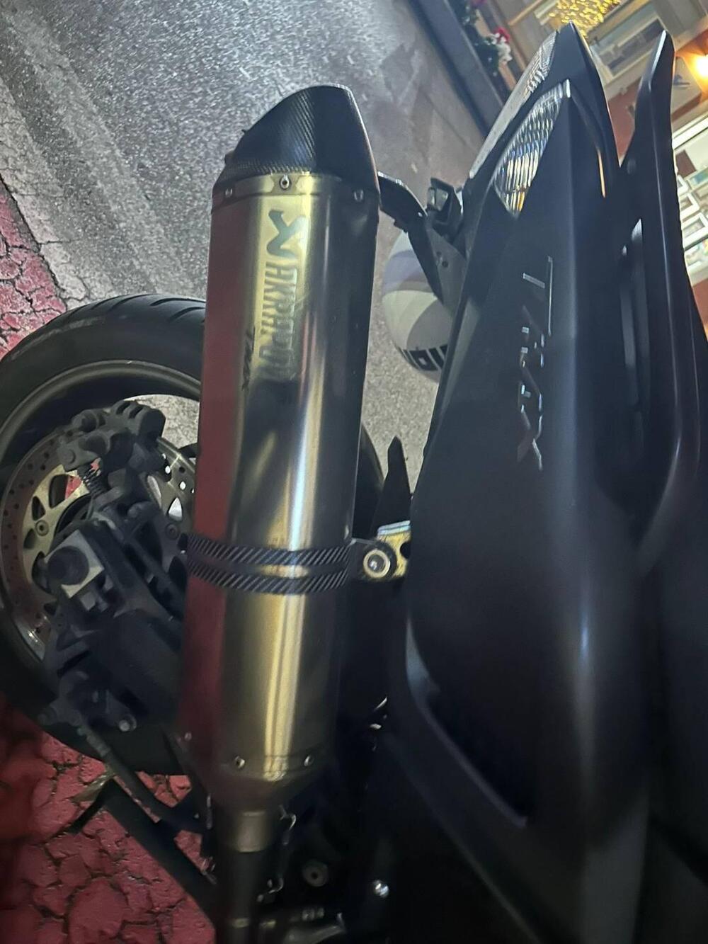 Yamaha T-Max 530 Lux Max ABS (2016 - 17) (2)