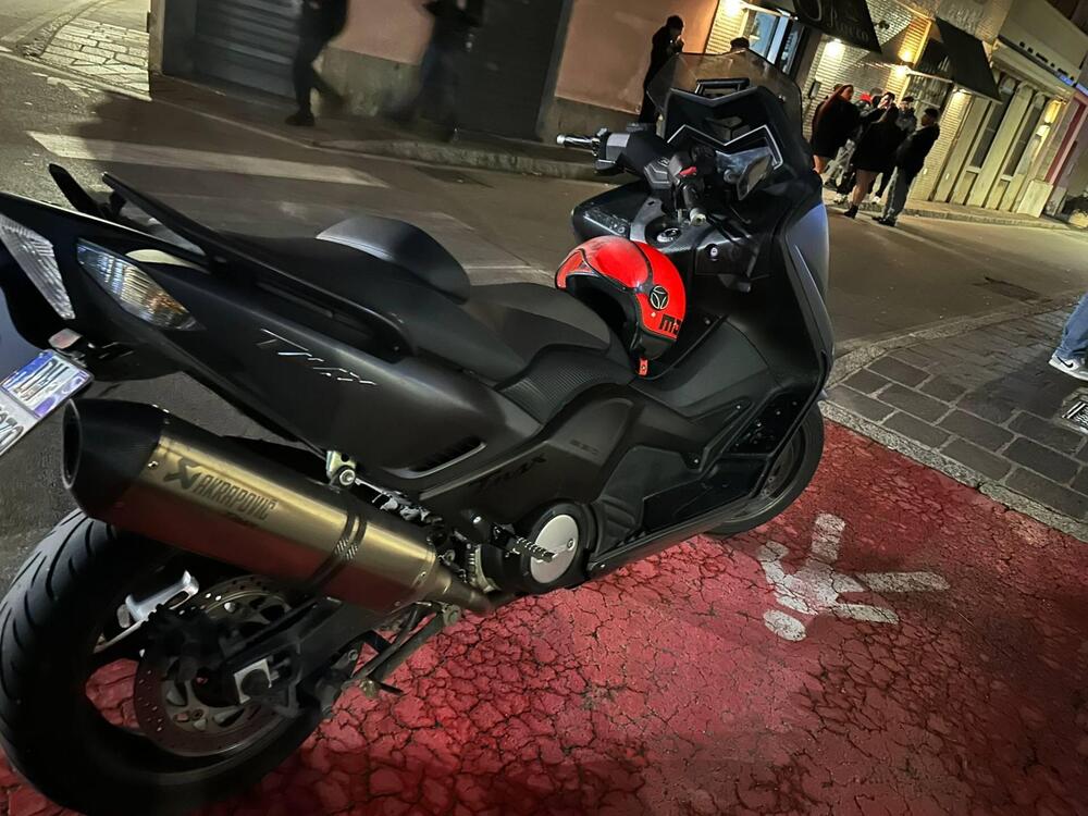 Yamaha T-Max 530 Lux Max ABS (2016 - 17) (5)