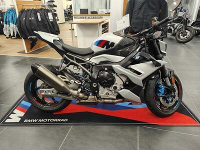Bmw M 1000 R (2025) usata