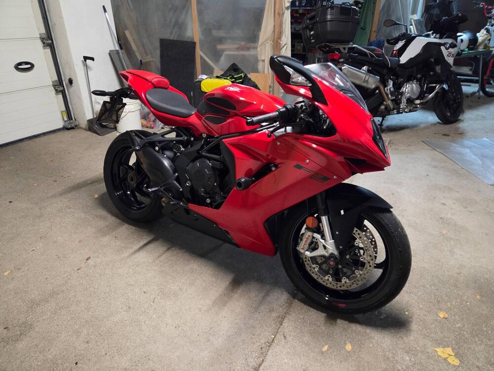 MV Agusta F3 800 Rosso (2021 - 23)