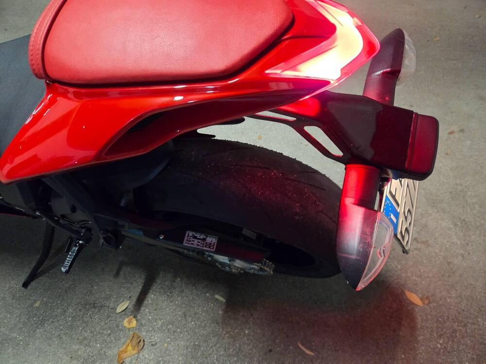 MV Agusta F3 800 Rosso (2021 - 23) (4)