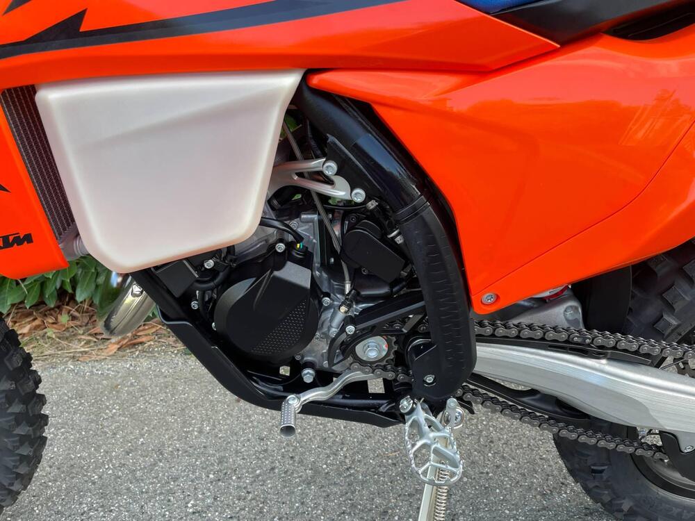 KTM 125 XC-W (2025) (9)