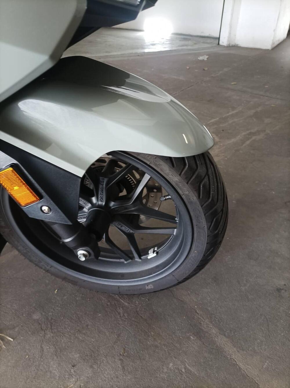 Honda Forza 350 (2022 - 24) (13)