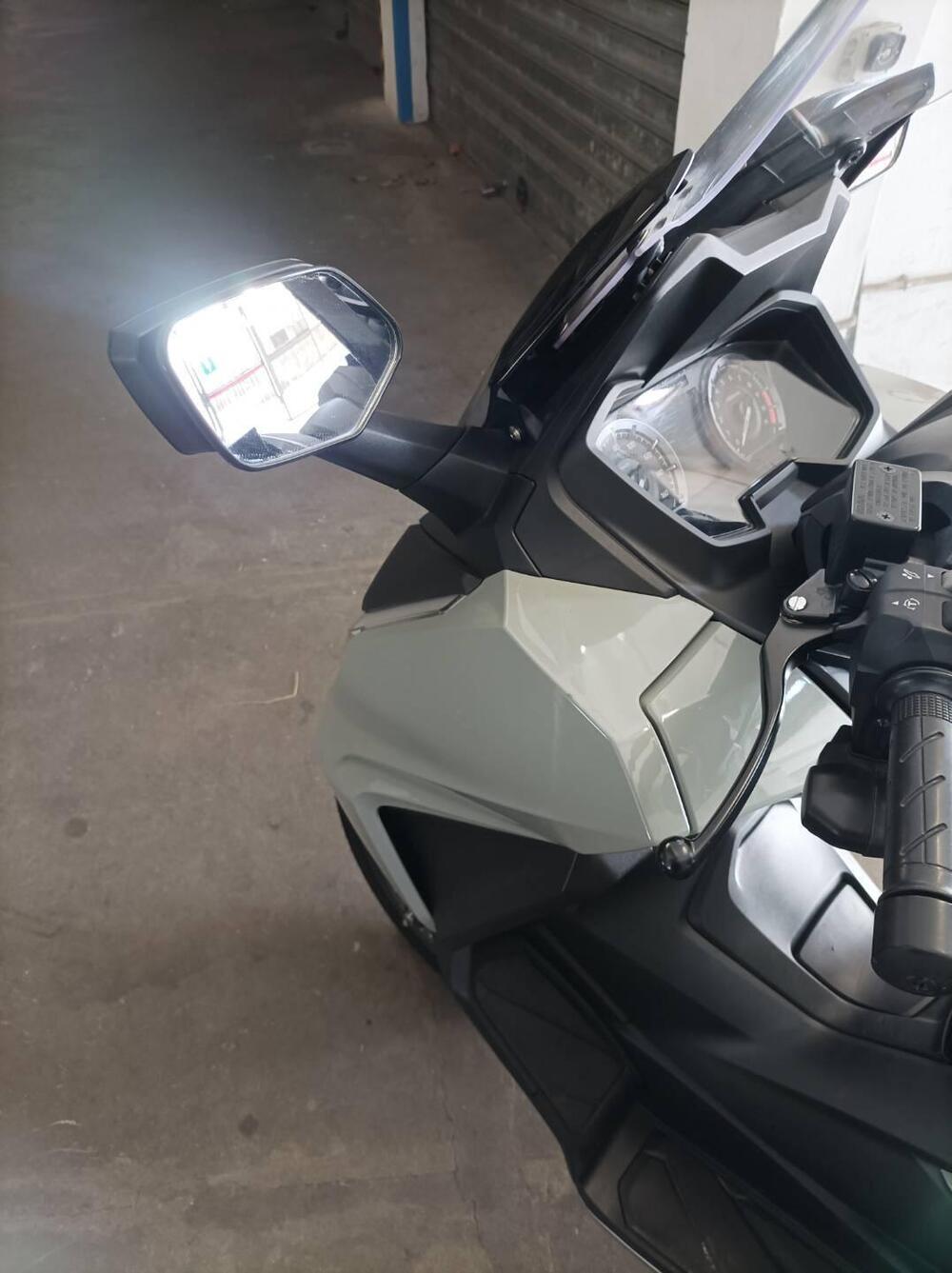 Honda Forza 350 (2022 - 24) (15)