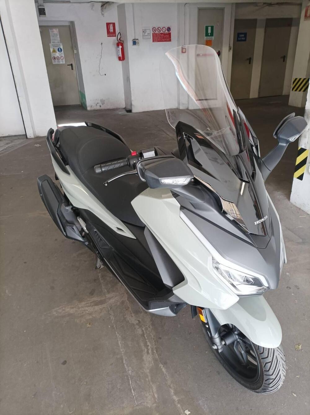 Honda Forza 350 (2022 - 24) (19)