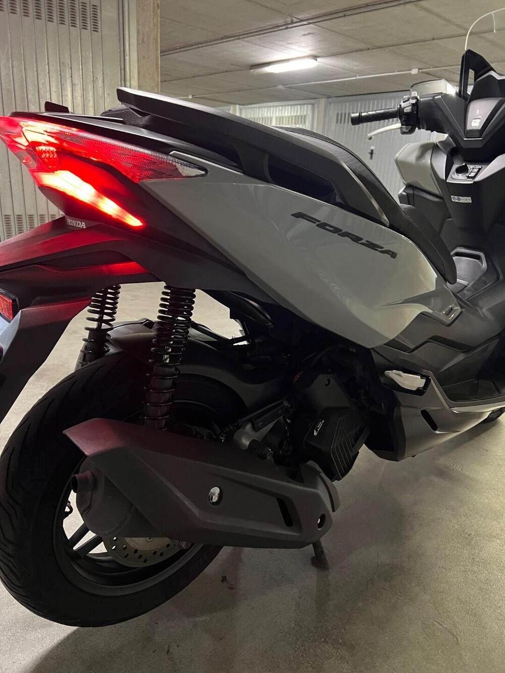 Honda Forza 125 (2022) (4)