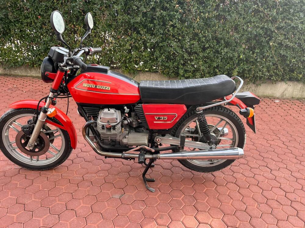 Moto Guzzi V35 (2)