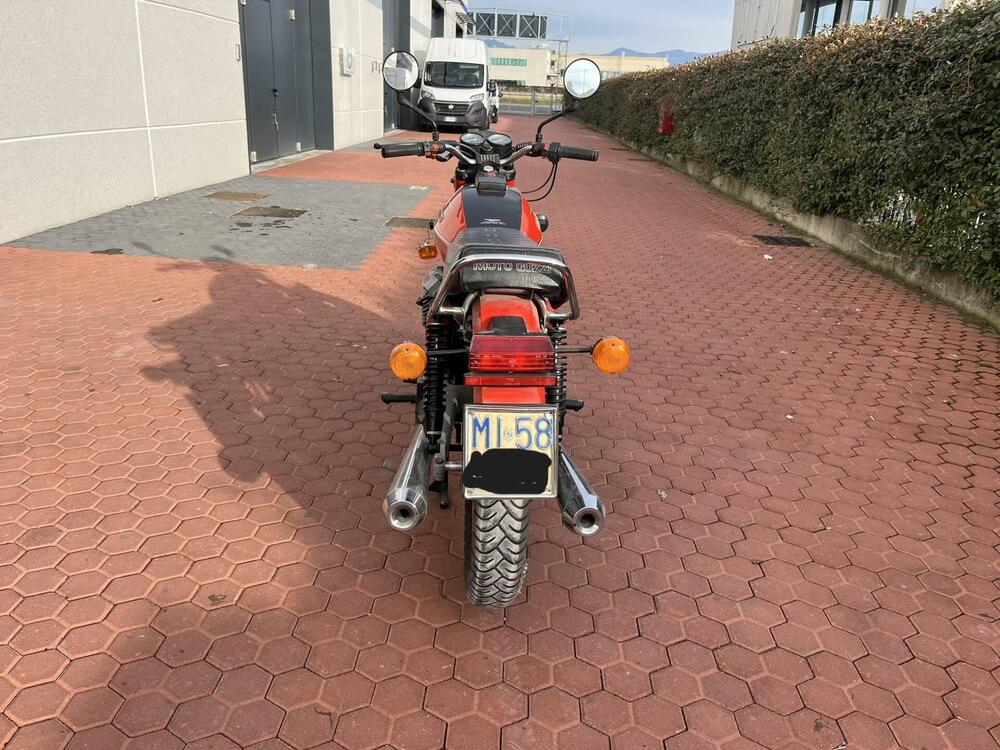 Moto Guzzi V35 (3)