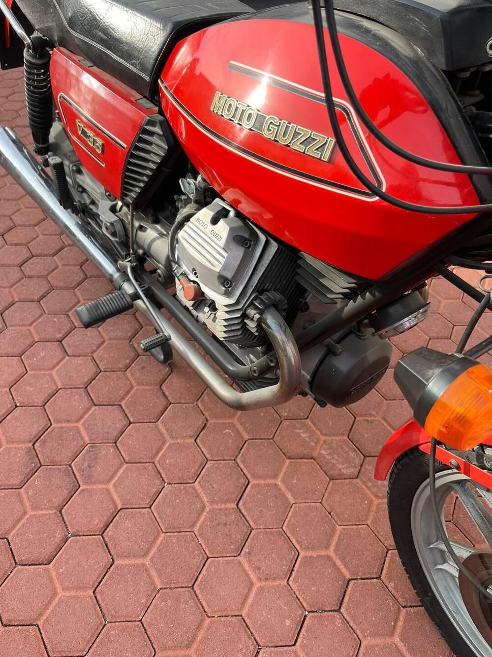 Moto Guzzi V35 (10)