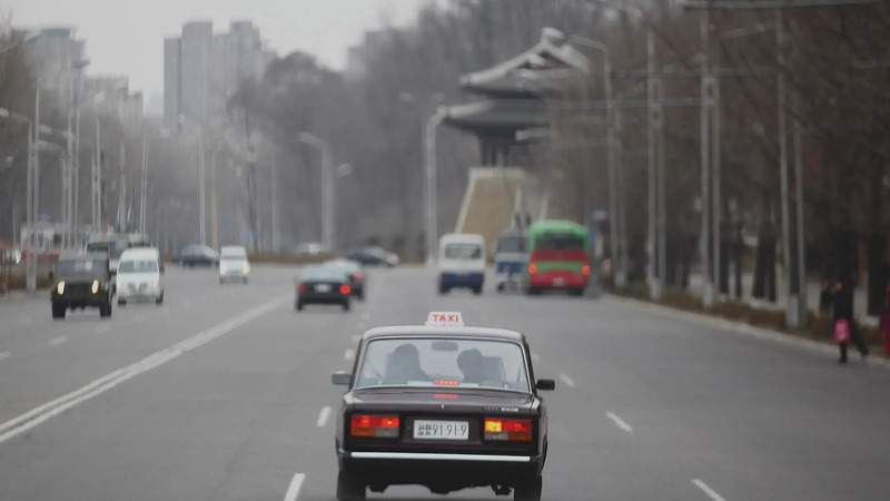 Il boom automobilistico della Corea del Nord: i cittadini di Kim comprano pi&ugrave; auto che mai. Ecco quali e come fanno