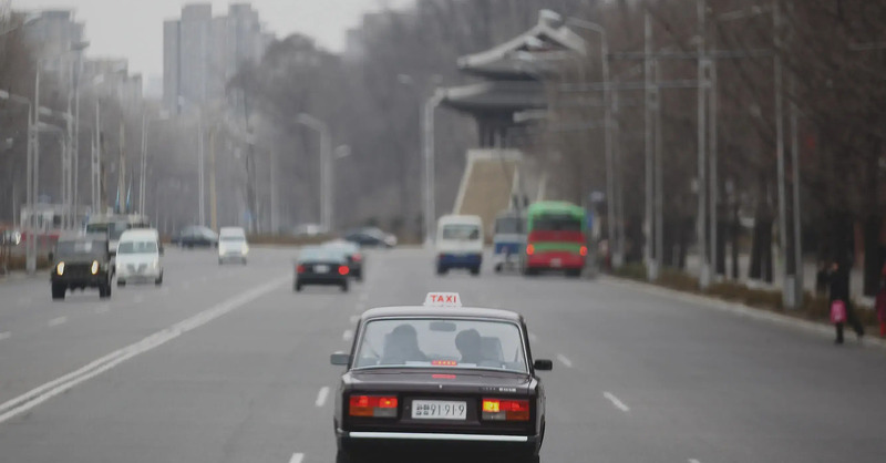 Il boom automobilistico della Corea del Nord: i cittadini di Kim comprano pi&ugrave; auto che mai. Ecco quali e come fanno