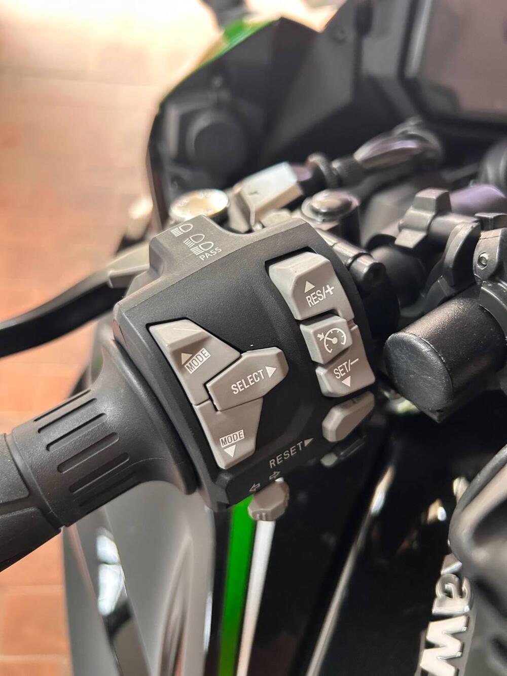 Kawasaki Ninja 1000 SX (2021 - 24) (5)