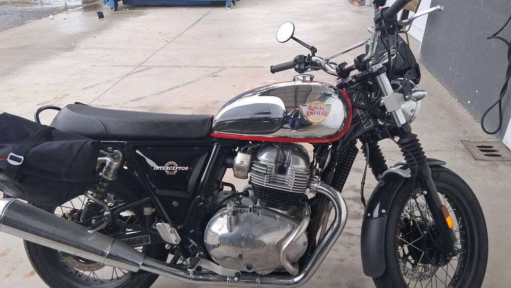 Royal Enfield Interceptor 650 (2021 - 26) (2)