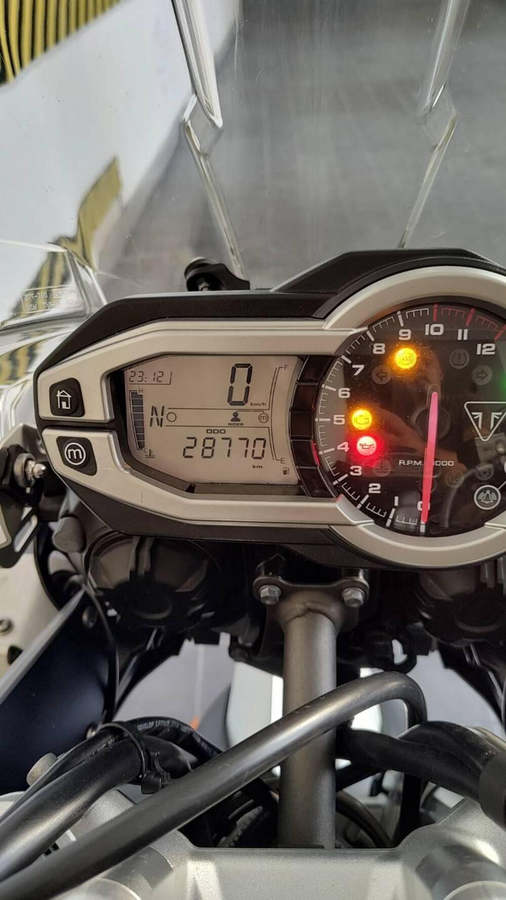 Triumph Tiger 800 XRx (2015 - 17) (4)