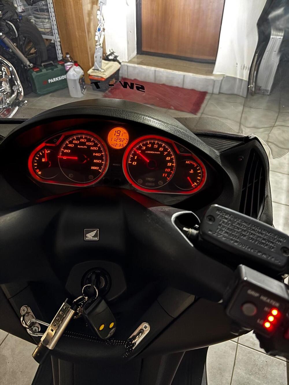 Honda SW-T 400 ABS (2008 - 16) (8)